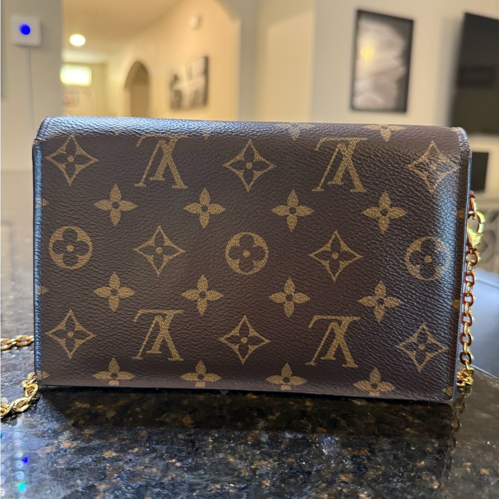 Louis Vuitton Monogram Flore Chain Wallet Fuchsia - Picture 9 of 17